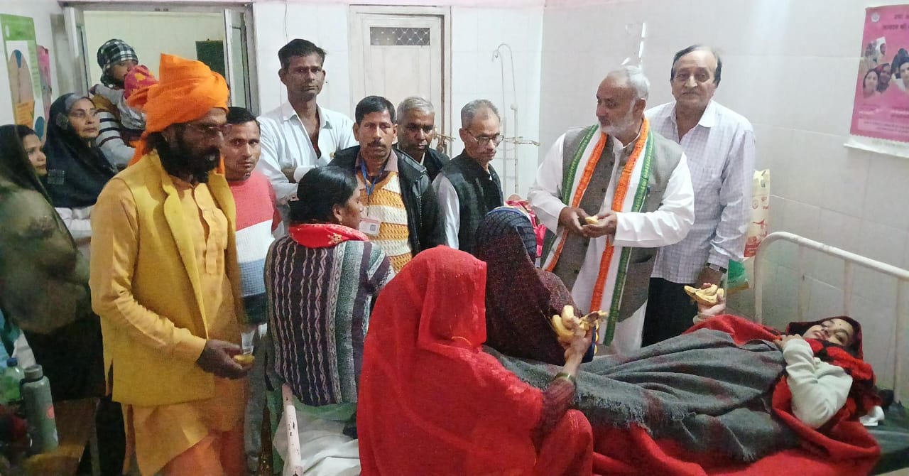 जिलाध्यक्ष आशुतोष दीक्षित