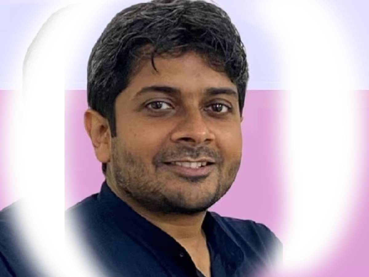Arunabh Sinha Success Story: ये शख्स कपड़े धोकर करोड़पति बन गया, जानें कैसे