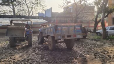अवैध खनन कर रहे दो ट्रैक्टर सीज