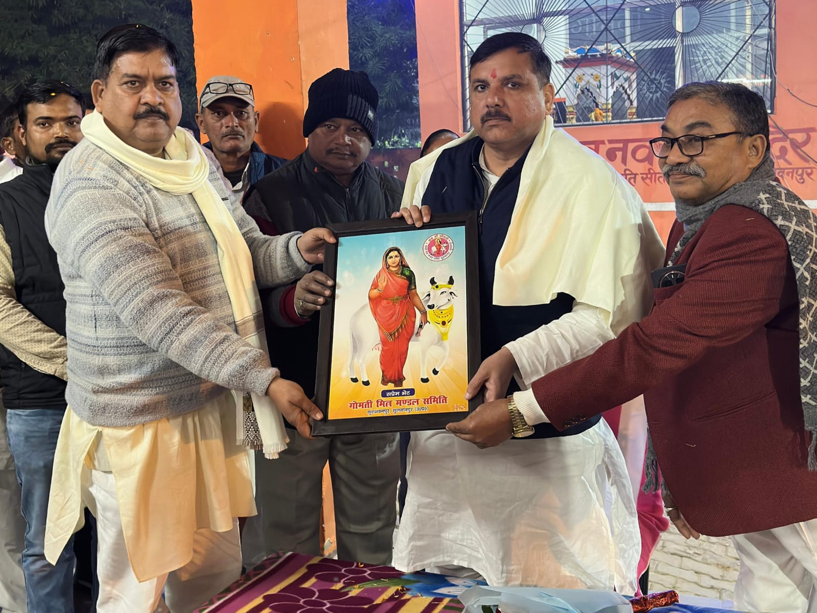 गोमती मित्रों के प्रयासों का होगा सम्मान बनवाऊंगा पक्की सीढ़ियां व घाट- संजय सिंह
