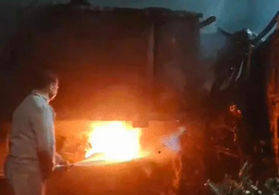 घने कोहरे में भीषण हादसा