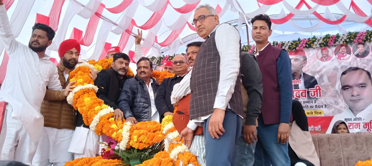 सांसद डिम्पल यादव
