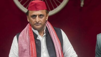 अखिलेश यादव