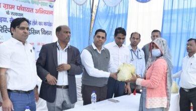 क्षय रोगियों को वितरण हुईं पोषण पोटली