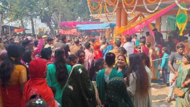 धम्मौर में आस्था का सैलाब: महेशनाथ मंदिर में जलाभिषेक को उमड़ी हजारों श्रद्धालुओं की भीड़