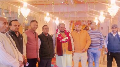 पूर्व विधायक ने फीता