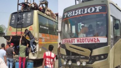 Double-decker buses pose a challenge to the traffic system