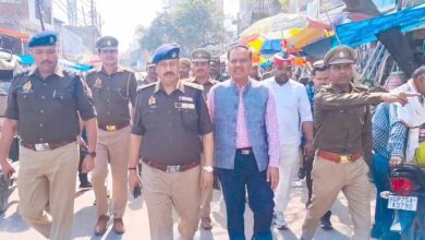 भीषण हादसा हुआ तो कुछ बचेगा नहीं: डीएम