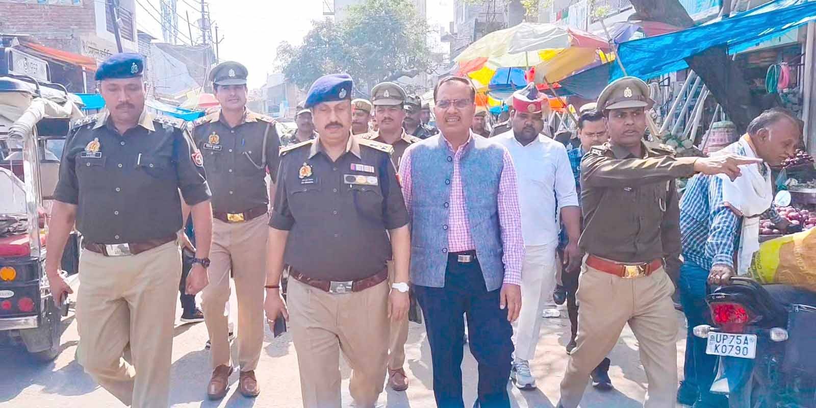 भीषण हादसा हुआ तो कुछ बचेगा नहीं: डीएम