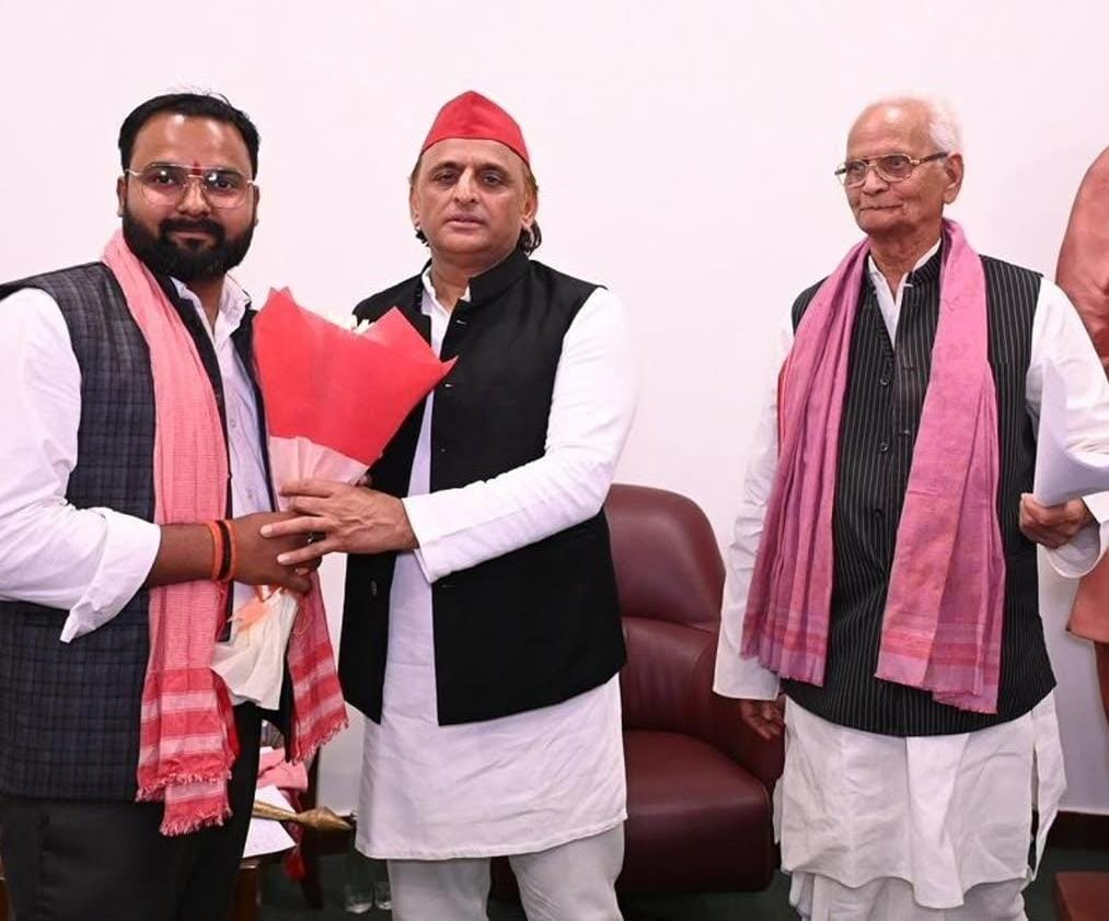 सपा प्रमुख