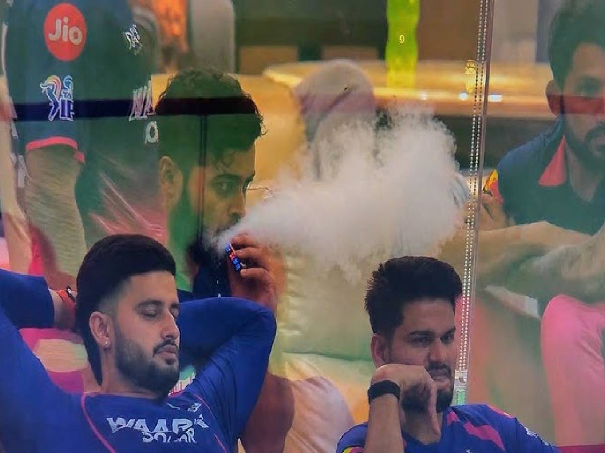 Riyan Parag Smoking