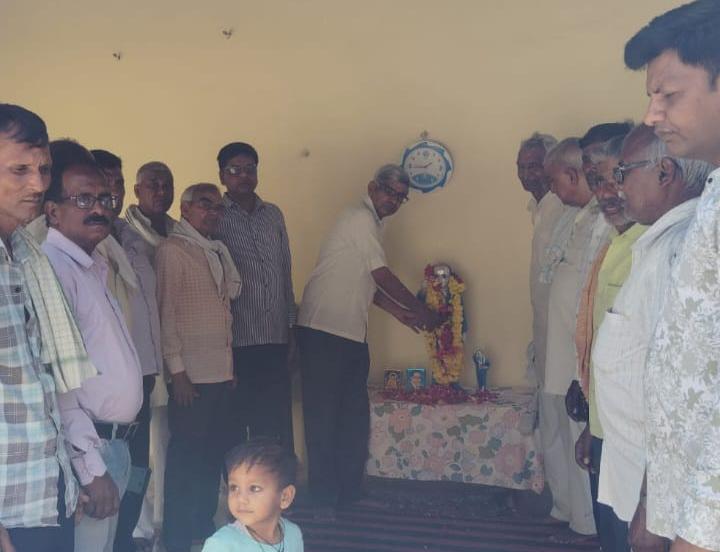 आधुनिक भारत के निर्माण में बाबा साहब का रहा महत्वपूर्ण योगदान: अनिल दीक्षित