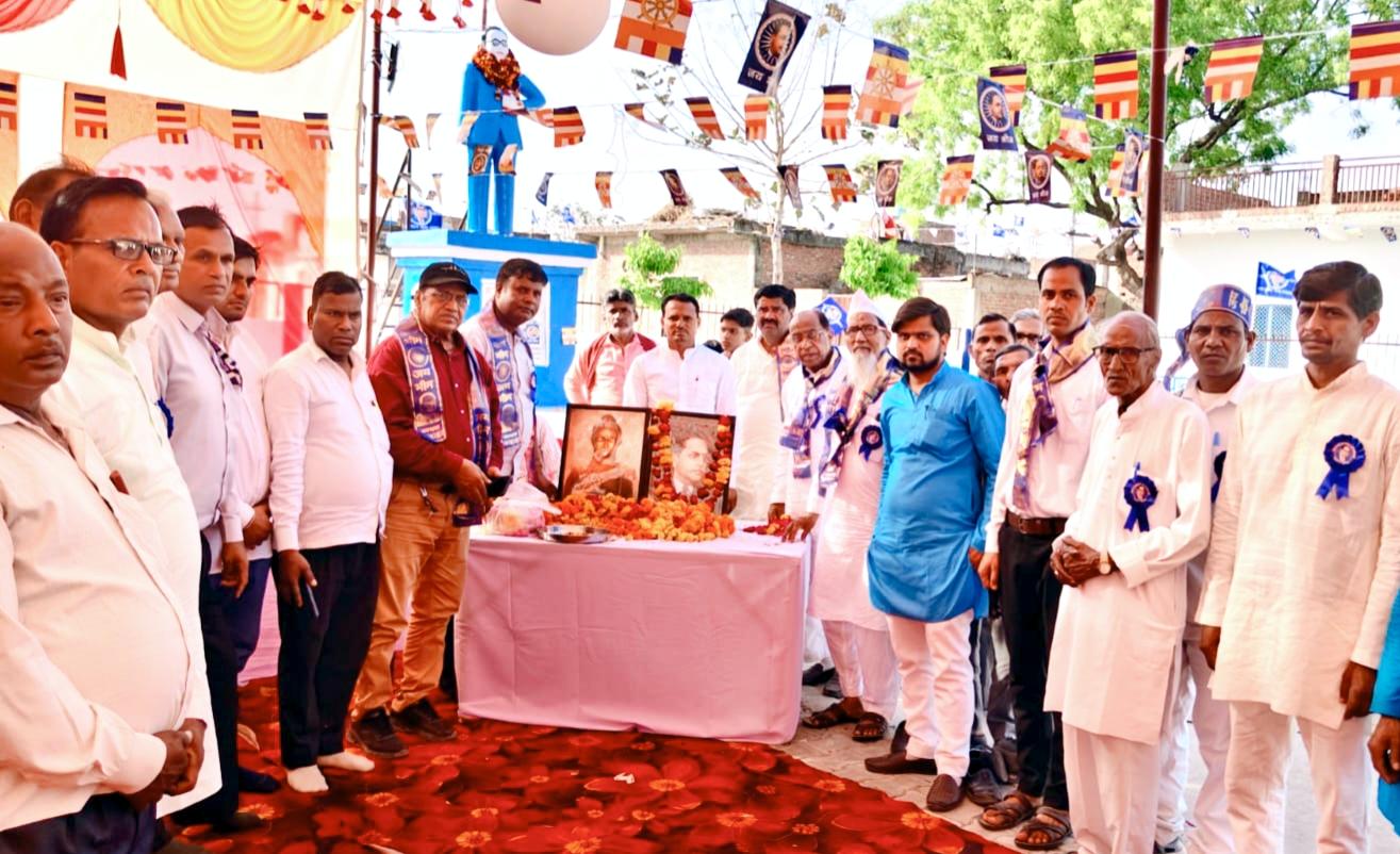 धूमधाम से मनाई बाबा साहब की जयंती