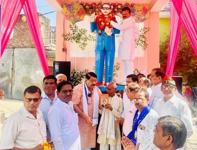 संविधान की रक्षा-पालन करना बाबा साहब को सच्ची श्रद्धांजलि होगी: अशोक
