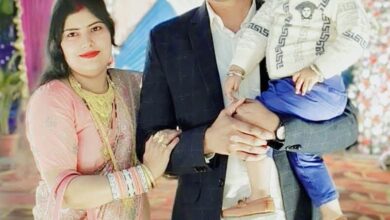 सड़क दुर्घटना में दंपति की दर्दनाक मौत