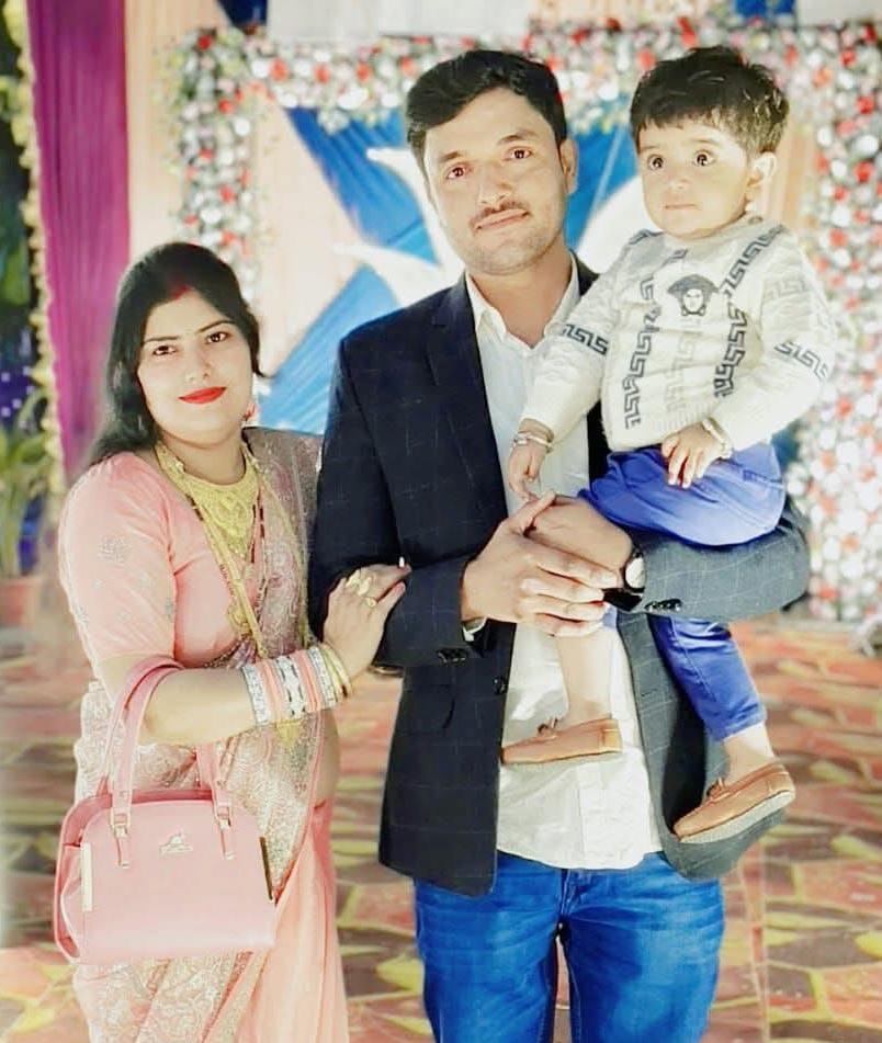 सड़क दुर्घटना में दंपति की दर्दनाक मौत