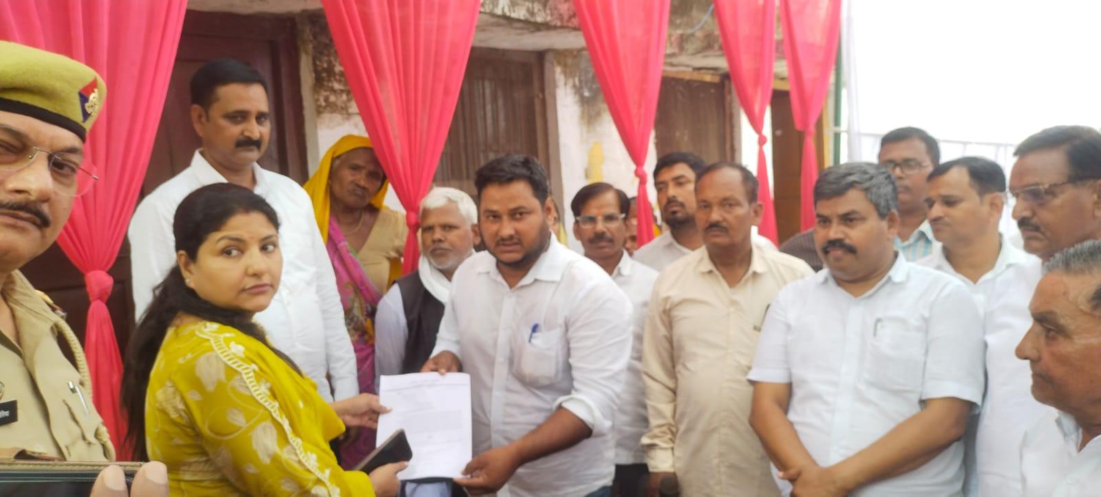 जन समस्याओं को लेकर कॉंग्रेस ने किया धरना प्रदर्शन, राज्यपाल को भेजा ज्ञापन