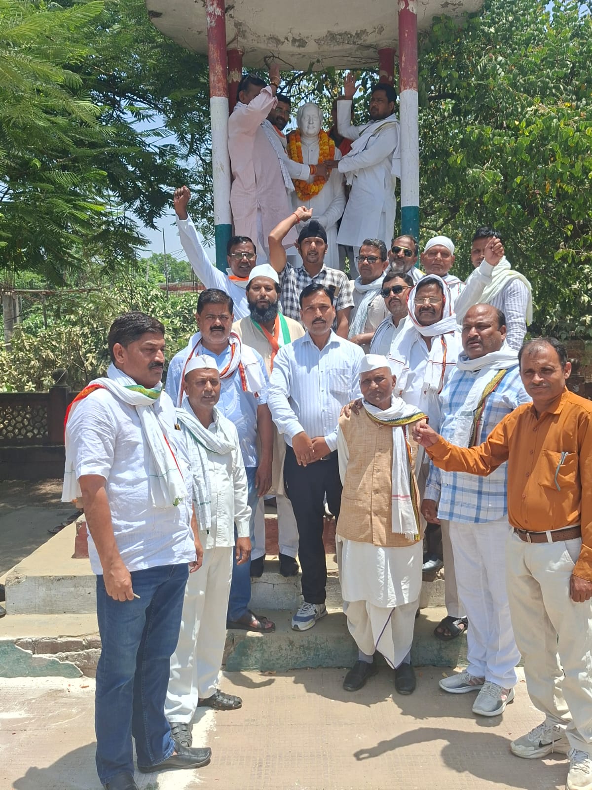 श्रद्धा के साथ मनाया
