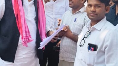 20 वर्षों से बिजली की आस देखते ग्रामीण, सांसद ने समस्या के समाधान का दिया आश्वासन