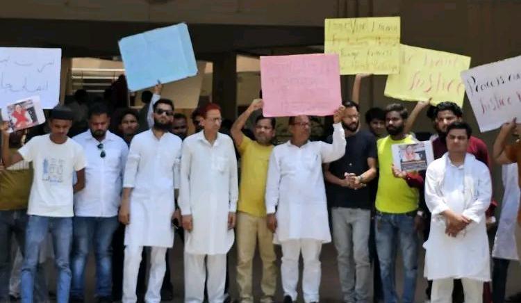 ज्ञापन सौंपकर रिपोर्ट दर्ज करने की रखी मांग