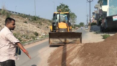 प्रशासन का चला अतिक्रमण पर बुलडोजर