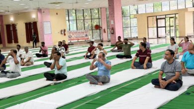 विश्व योग दिवस: यूपीयूएमएस सैफई में हुआ सामूहिक योगाभ्यास
