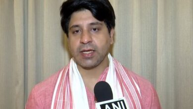 Shehzad Poonawalla resigns