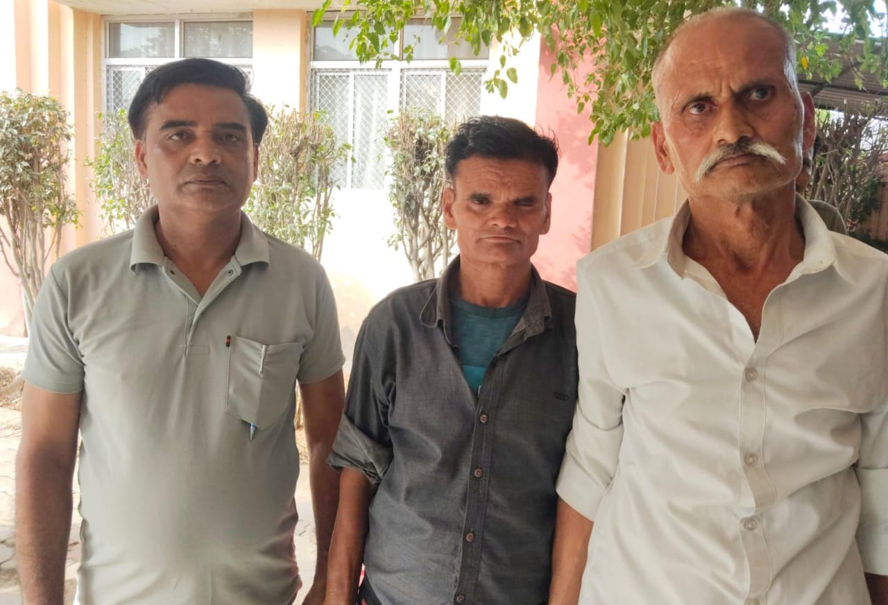 भाई ने भाई की जमीन का करा लिया बैनामा
