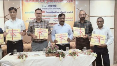 शिक्षक अजय सिंह की