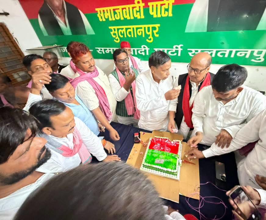 सपा प्रमुख अखिलेश यादव