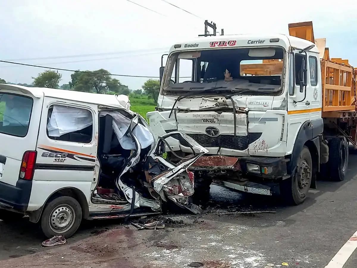 MP Bhind Truck Loader Collision