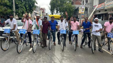 Gen Z कनेक्ट यात्रा पहुँची मऊ: नगरा से मधुबन तक सरकारी व्यवस्था की पोल खोली