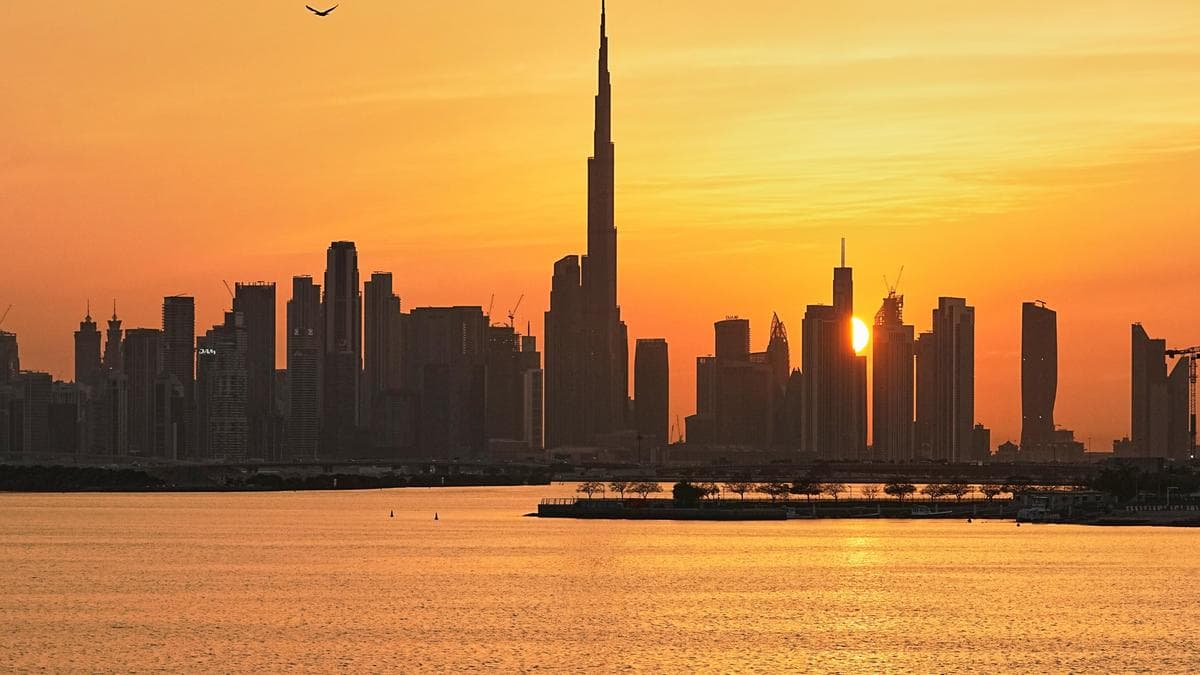 UAE Suspends Trade With Iran 2026