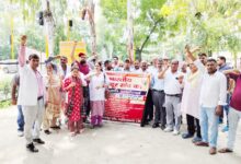 एनएचएम व एंबुलेंस कर्मचारियों ने उठाई नियमितीकरण और समान वेतन की मांग