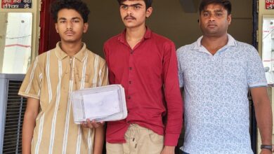 किराया मांगने पर कैब चालक को चाकू से किया घायल