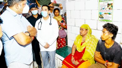 जिलाधिकारी ने एमएमजी अस्पताल में स्वाइन फ्लू वार्ड का किया निरीक्षण