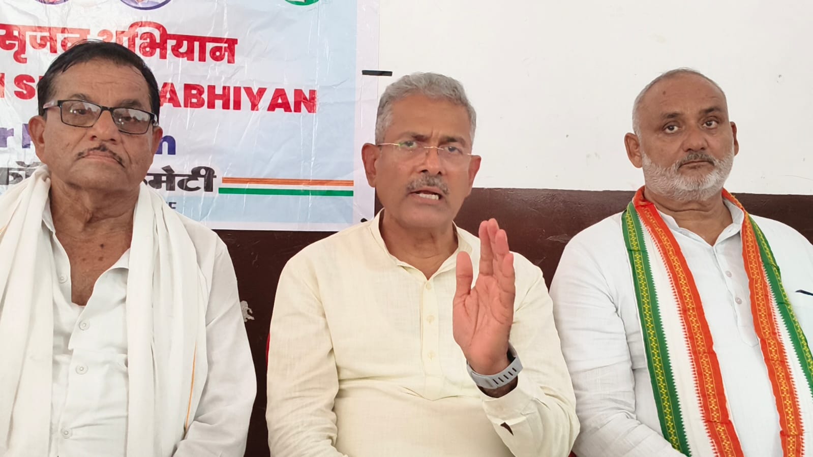 जिलाध्यक्ष चयन को कांग्रेसियों की टटोली नब्ज
