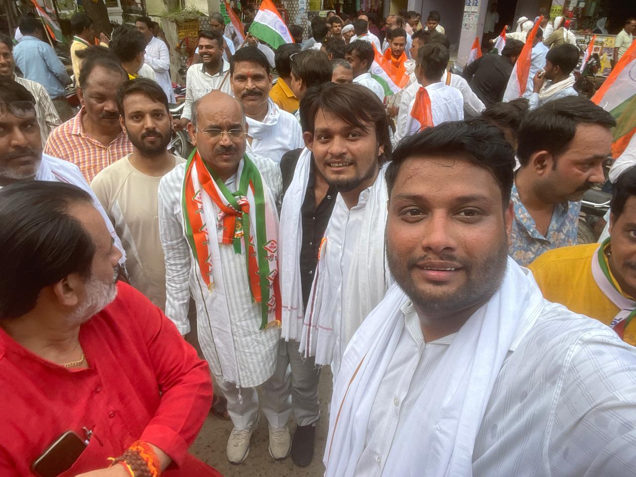 तिरंगे की शान में निकली तिरंगा यात्रा