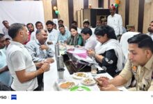 नगर पंचायत की शिकायतों का अम्बार, डीएम ने ईओ को फाइलों के साथ आवास पर किया तलब