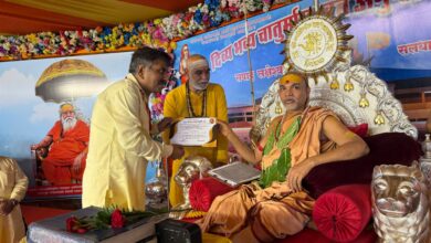 महिलाओं ने शिव-पार्वती को पूजा