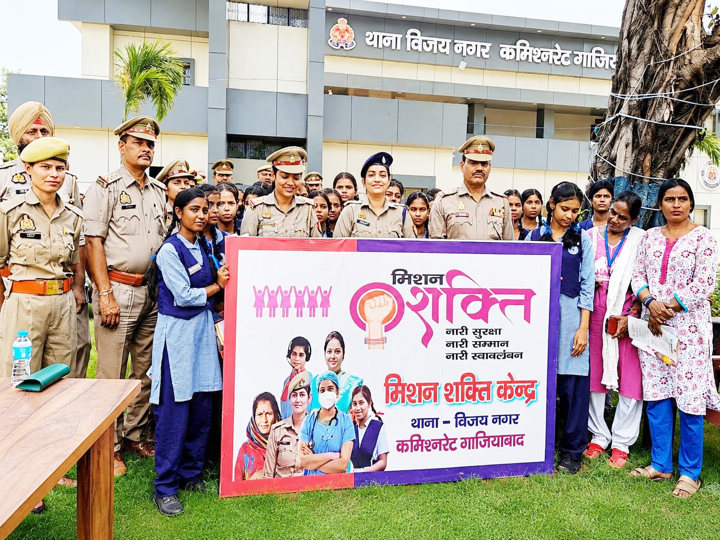 मिशन शक्ति अभियान के तहत छात्राओं से पुलिस ने किया सीधा संवाद