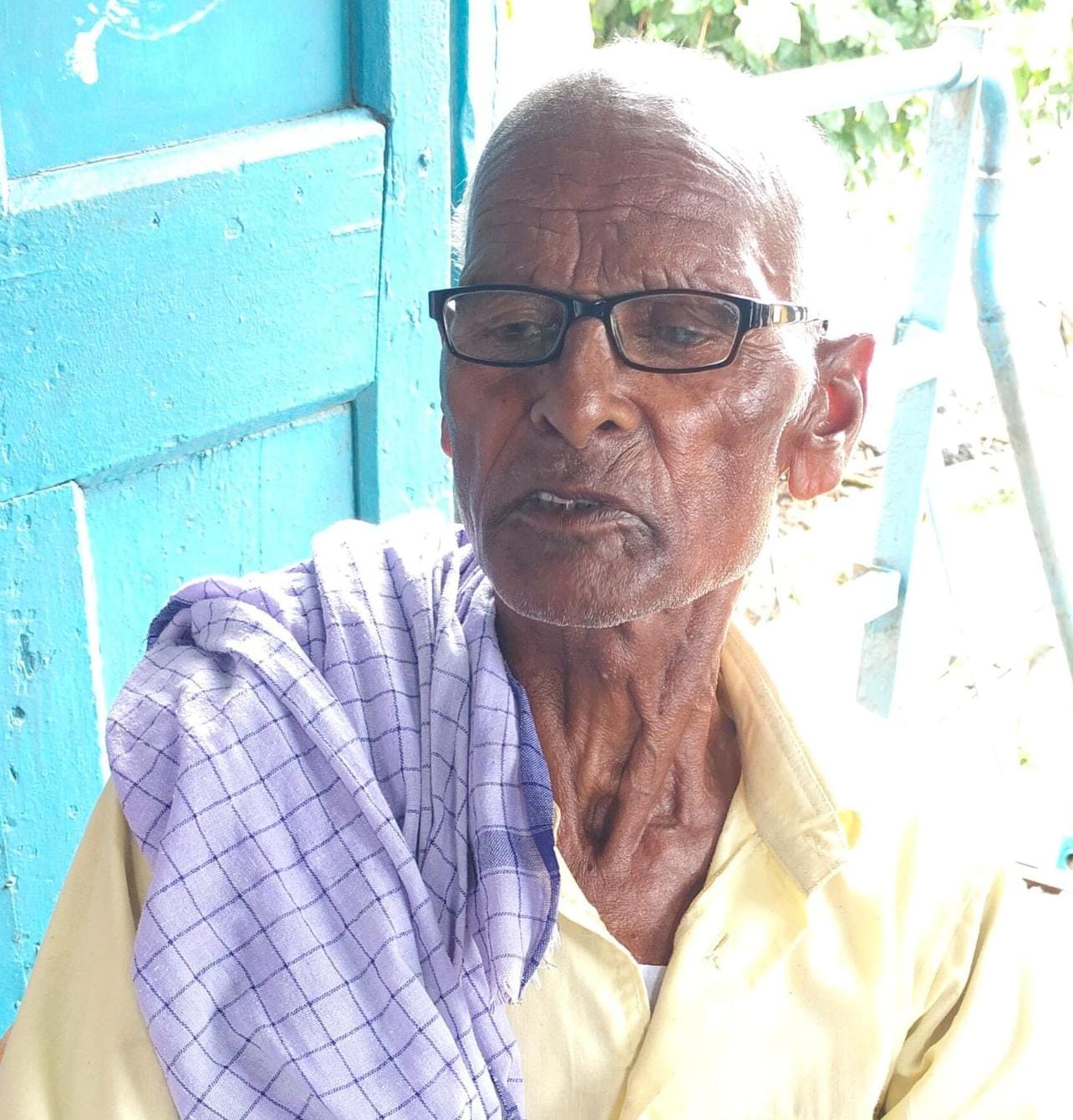 लोको पायलट ने बचाई वृद्ध की जान
