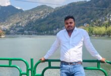 वाहन दुर्घटना में दो युवकों की मौत, एक घायल
