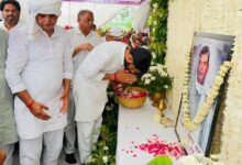 शांति यज्ञ में पहुंचे बदायूं सांसद आदित्य यादव