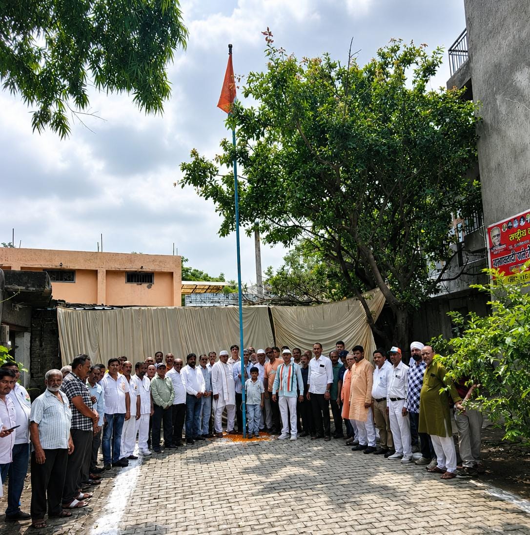 सुभाषवादी पार्टी ने धूमधाम से मनाया 80वां स्वतंत्रता दिवस