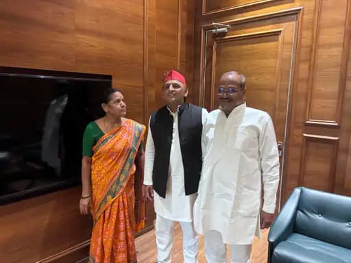 Akhilesh Yadav Maharajganj News