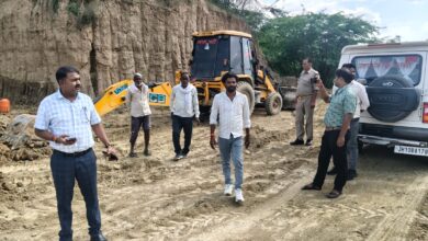 अवैध खनन में लिप्त जेसीबी सीज