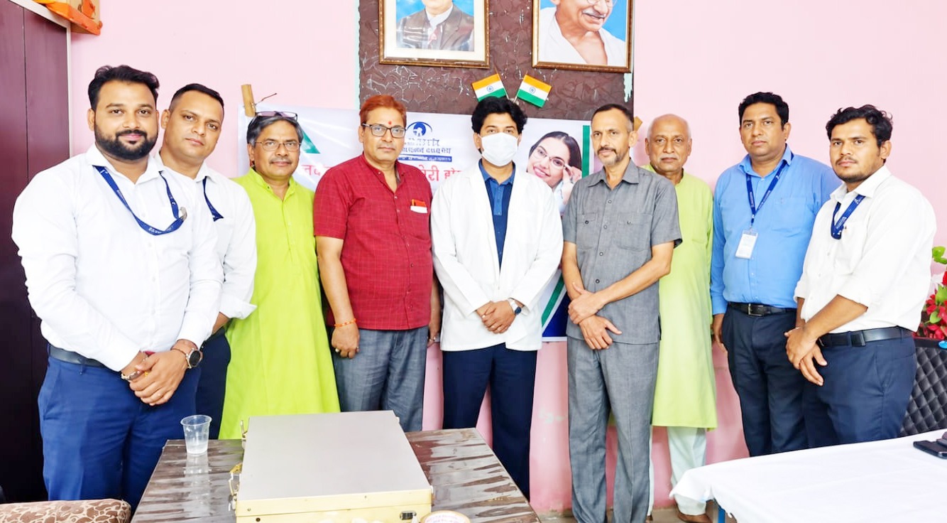 आंख, बीपी और शुगर समेत विभिन्न स्वास्थ्य जांचों का स्थानीय निवासियों ने उठाया लाभ