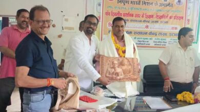 इंचार्ज प्रधानाध्यापक ने बढ़ाया समाज का मान