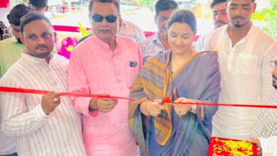 इस्लामगंज में सिफान ज्वेलर्स की चमक, शकील अहमद और मनीषा पांडे ने काटा फीता